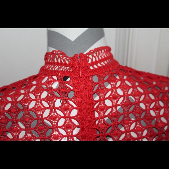 Linette Lace Romper - Picture 4 of 4